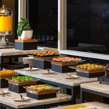 Hotel Santika Pasir Koja Bandung Exteriör bild