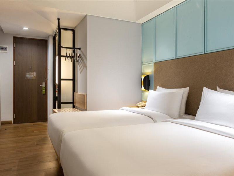 Hotel Santika Pasir Koja Bandung Exteriör bild