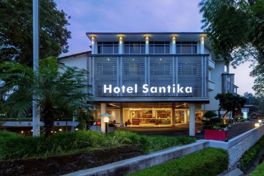 Hotel Santika Pasir Koja Bandung Exteriör bild