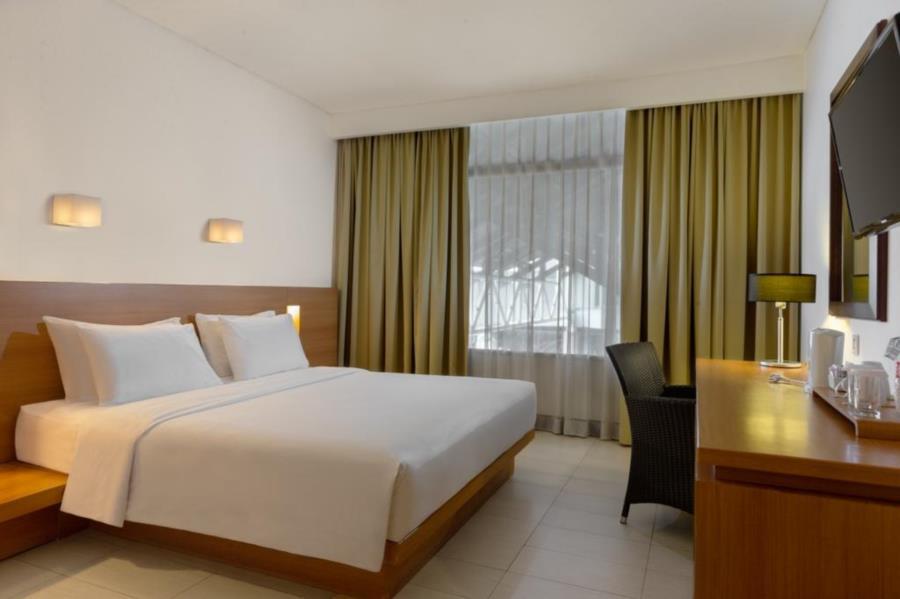 Hotel Santika Pasir Koja Bandung Exteriör bild