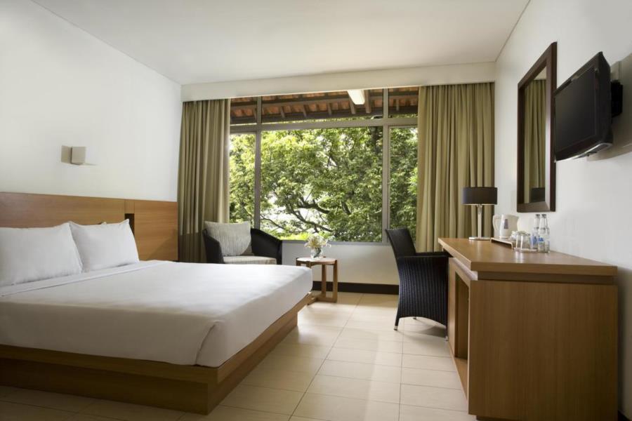 Hotel Santika Pasir Koja Bandung Exteriör bild