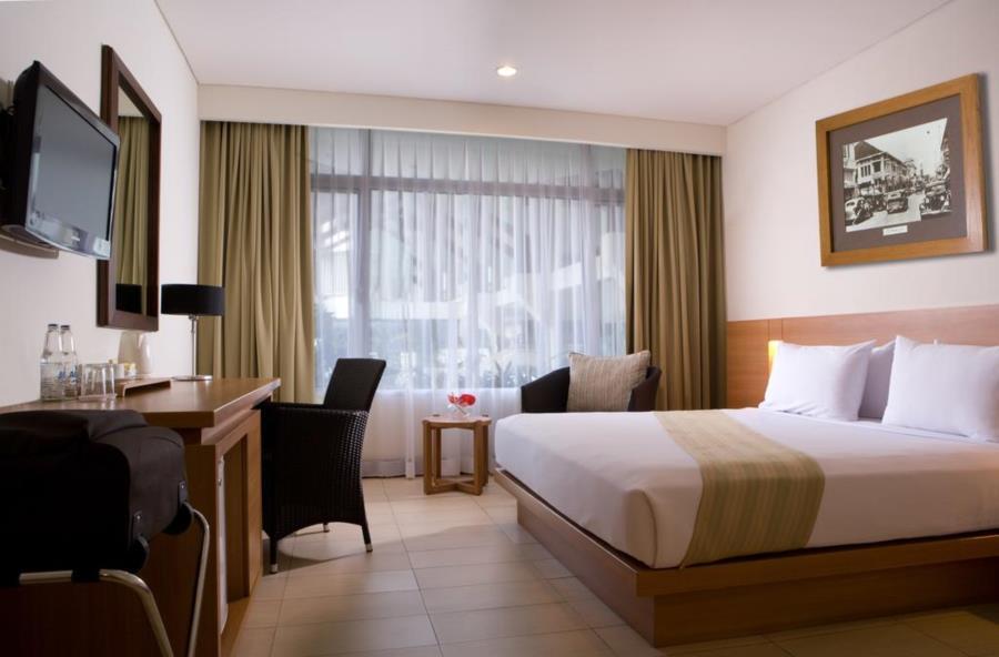 Hotel Santika Pasir Koja Bandung Exteriör bild