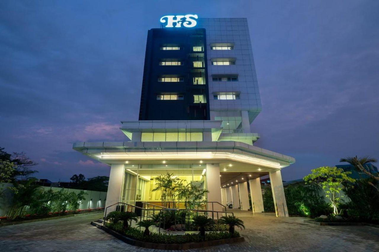 Hotel Santika Pasir Koja Bandung Exteriör bild