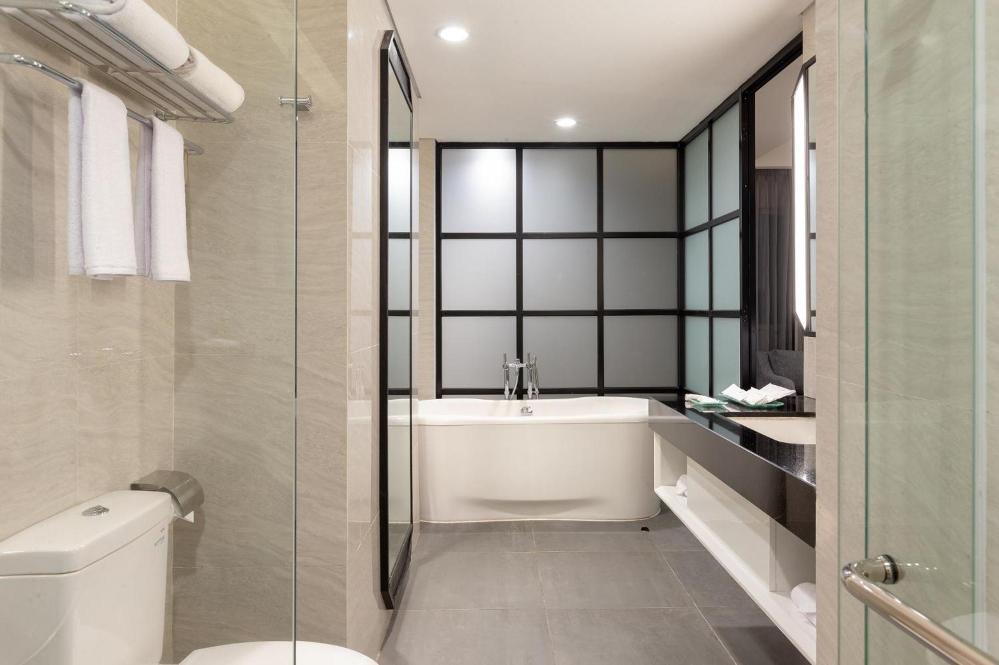Hotel Santika Pasir Koja Bandung Exteriör bild