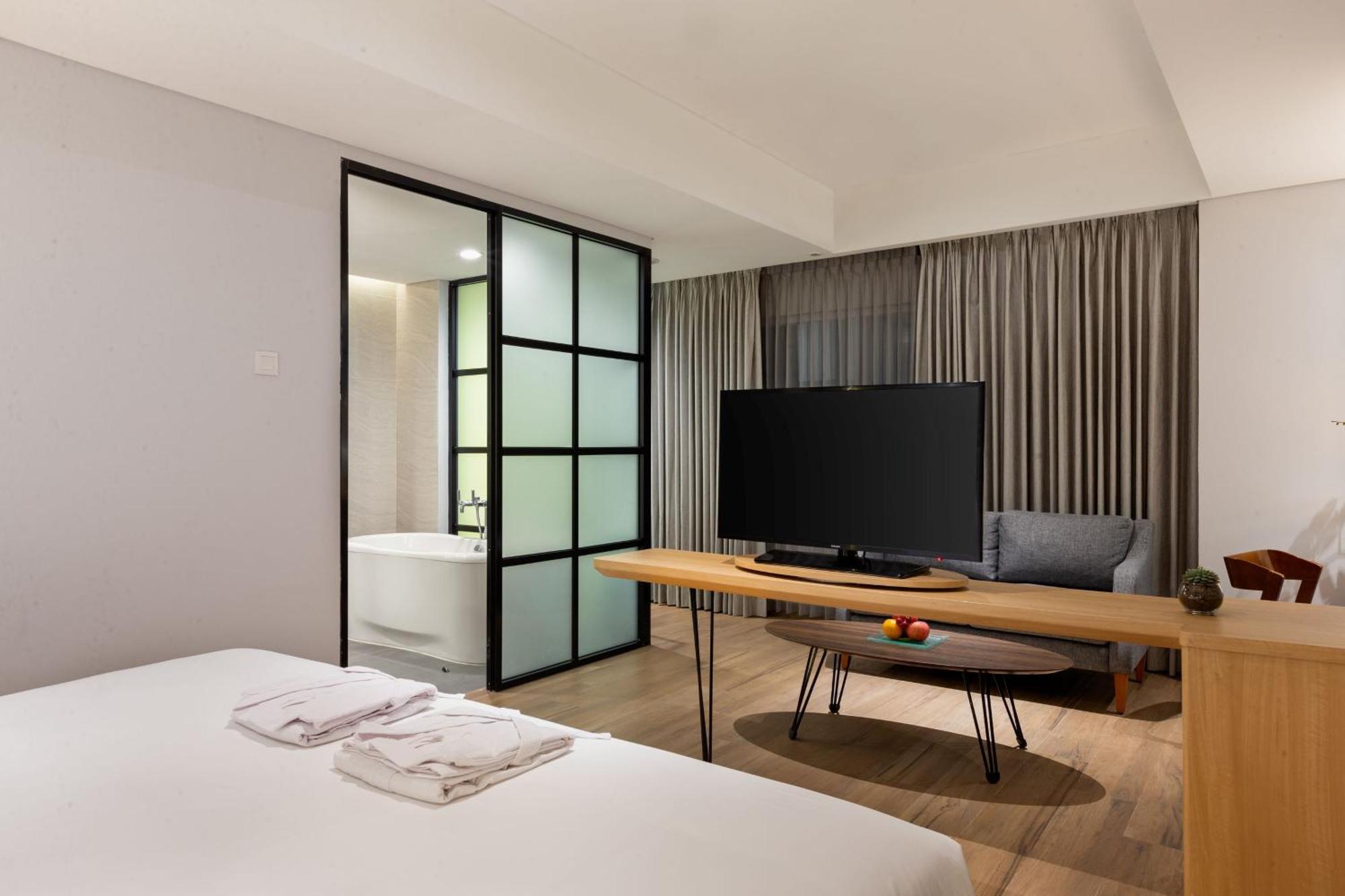 Hotel Santika Pasir Koja Bandung Exteriör bild