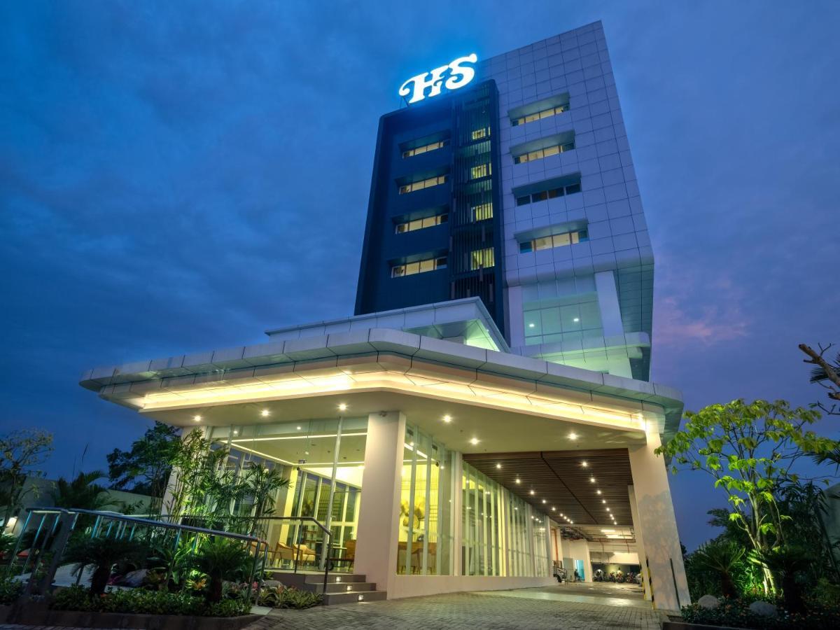 Hotel Santika Pasir Koja Bandung Exteriör bild