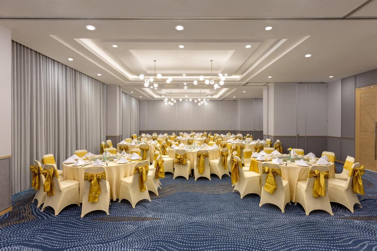 Hotel Santika Pasir Koja Bandung Exteriör bild